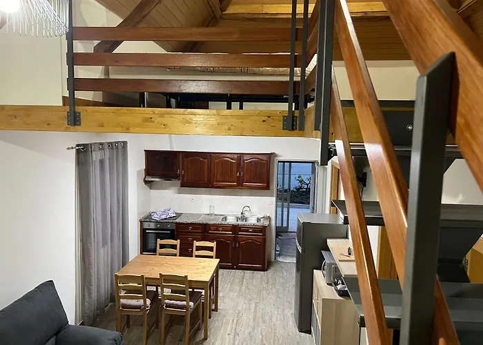 Quinta Da Nogueira * Albergaria dos Doze